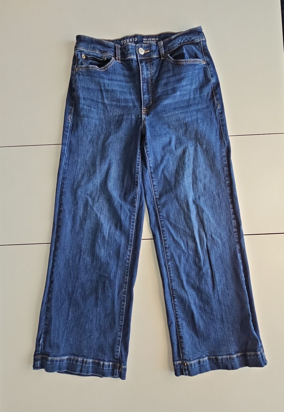 Torrid High Rise Wide Leg Vintage Stretch Jeans Womens 10R Dark Wash